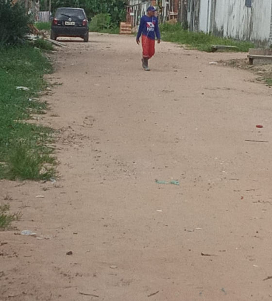 Em Ananindeua, moradores de conjunto reclamam da falta de asfalto em obra