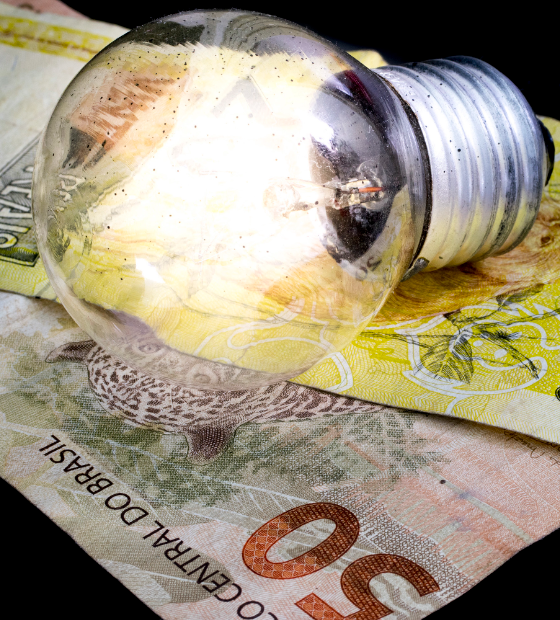 Aneel mantém bandeira verde em agosto e conta de luz segue sem taxa adicional