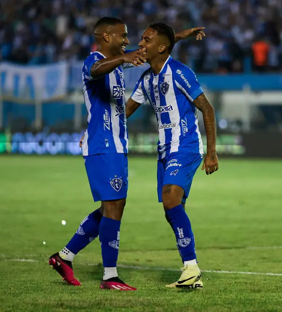 Paysandu faz o dever de casa contra Chape e volta a respirar na luta contra a degola