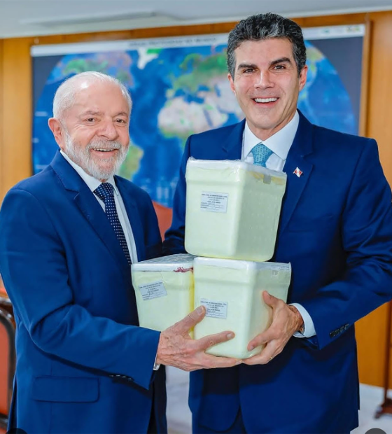 Quando santo quer reza: Helder abre e fecha semana focado em marketing de relacionamento