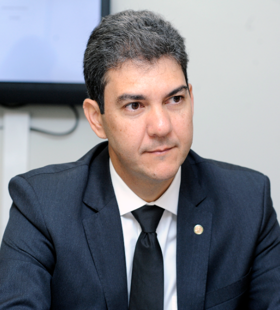 Prefeito de São Luís-MA luta na Justiça para não ter aumento no próprio salário