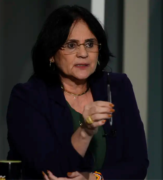  Justiça condena Damares a indenizar professora por vídeo manipulado sobre Michelle Bolsonaro