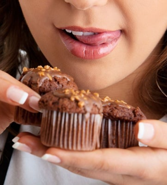 Como driblar a fome e a vontade de comer doce? Nutricionista da dicas