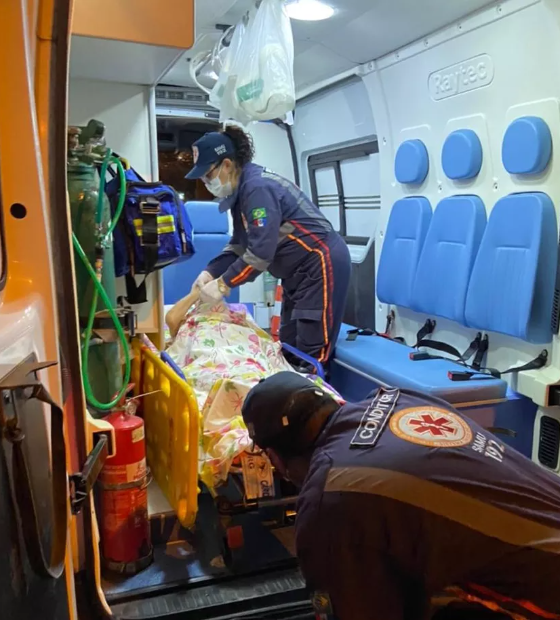 Guarda Municipal de Belém resgata idosa em situação de abandono, em Canudos