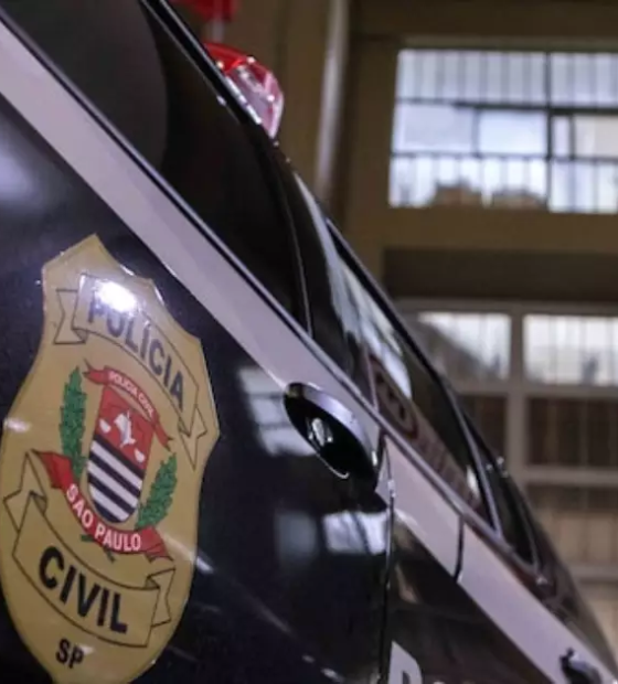 Mulher é morta a facadas por taxista e Polícia faz buscas pelo suspeito