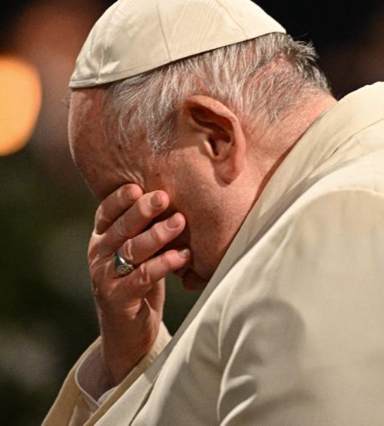 Papa Francisco teve sono tranquilo depois de crise respiratória e transfusão, diz Vaticano