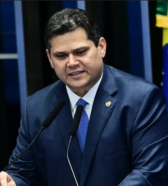  Votar impeachment de ministros do STF no Senado só causaria problemas, diz Alcolumbre