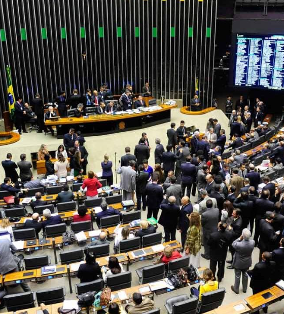 Bancadas estaduais burlam STF, fragmentam emendas e destinam só 20% para obras