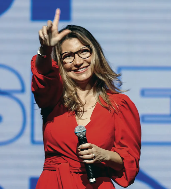 Desaprovação de Janja entre eleitores que dizem conhecê-la é de 50%, diz pesquisa