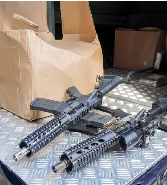 Polícia Civil apreende fuzis e mais de 130 quilos de drogas em Marituba na Grande Belém