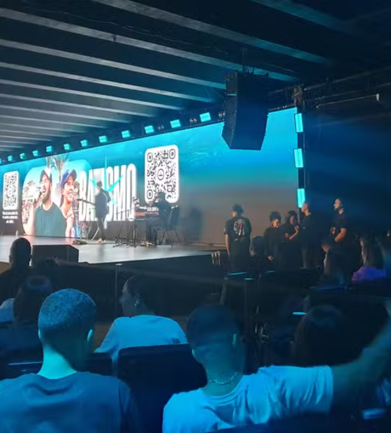 Fé na área VIP: espaços exclusivos em cultos recebem críticas até de evangélicos