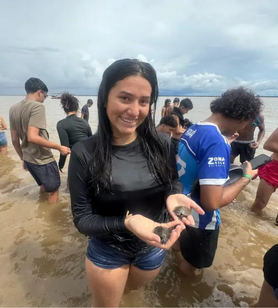 Cerimônia marca a soltura de 10 mil quelônios na Ilha do Camaleão, em Afuá