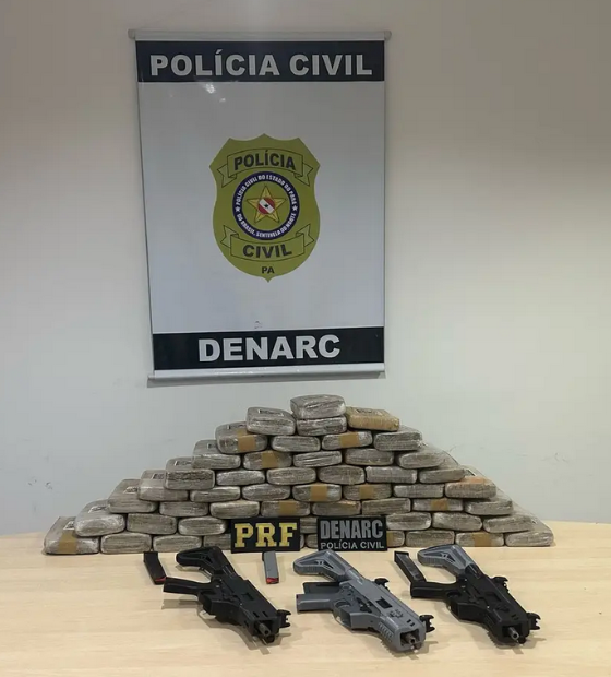 Polícia Civil e Polícia Rodoviária Federal apreendem mais de 50 quilos de drogas e três fuzis, em Benevides