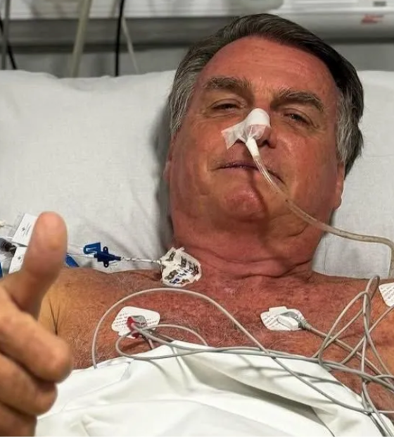  Cirurgia de Bolsonaro foi sem intercorrências e quadro do ex-presidente é estável, diz boletim