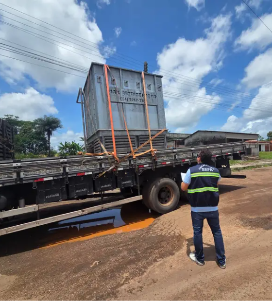 Sefa apreende mais de 13 mil garrafas de bebidas alcóolicas e máquina condensadora