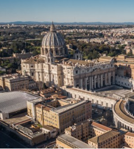  Corpo de papa Francisco será colocado no caixão às 15h, diz Vaticano 
