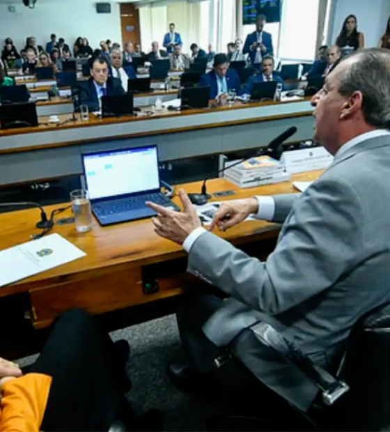 PEC que acaba com reeleição para chefes do Executivo tem votação adiada pela 2ª vez