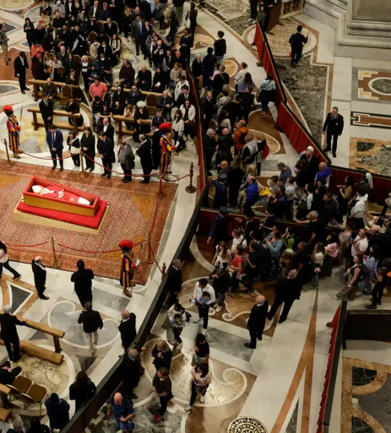 Presidente Lula e comitiva chegam a Roma para o funeral de papa Francisco