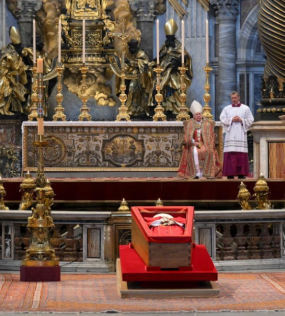 Enterro do papa Francisco: cerimônia fúnebre acontece na Praça de São Pedro, no Vaticano