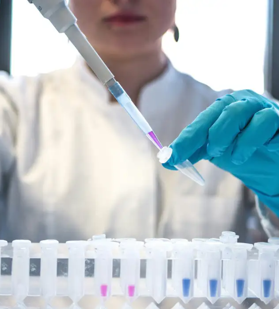 Apesar de avanços científicos, acesso a novas terapias ainda é um grande dilema no Brasil