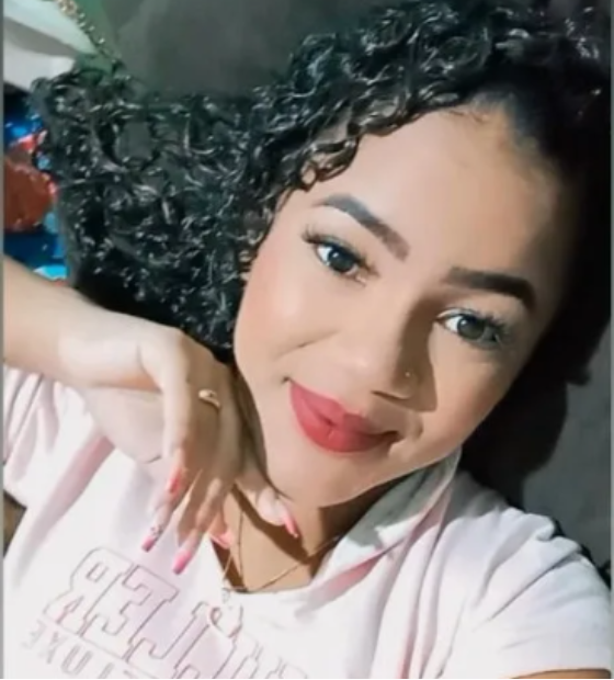 Mulher é morta a facadas em praça de Ananindeua