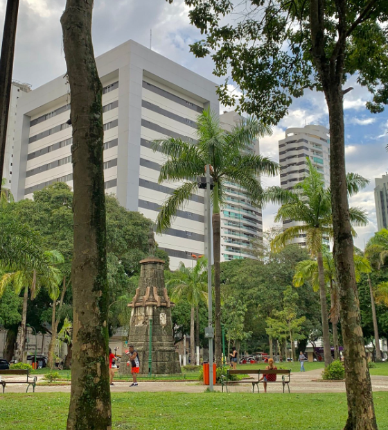 Dia do trabalhador terá serviços e emissão de documentos na Praça Brasil