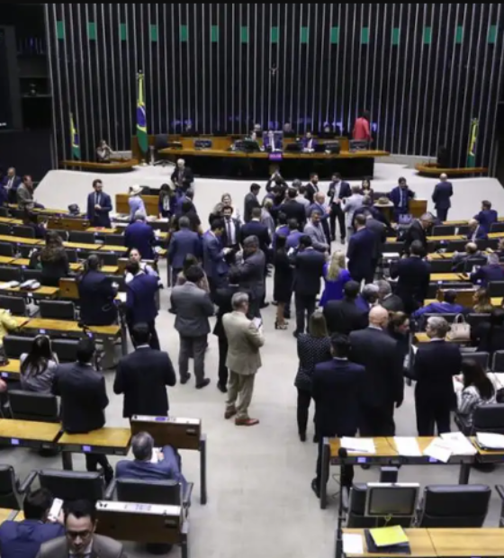 Câmara aprova projeto que aumenta número de deputados para 531 