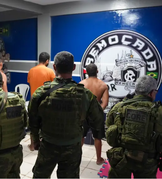 Polícia apreende materiais das torcidas “Remoçada” e “Terror Bicolor”, extintas por Ordem Judicial
