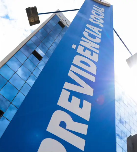 Juiz determina suspensão imediata de todos os descontos de aposentadorias em favor da Contag