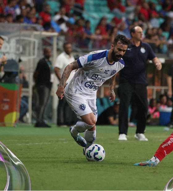 Superior mesmo com reservas, Bahia goleia o Paysandu e avança na Copa do Brasil 