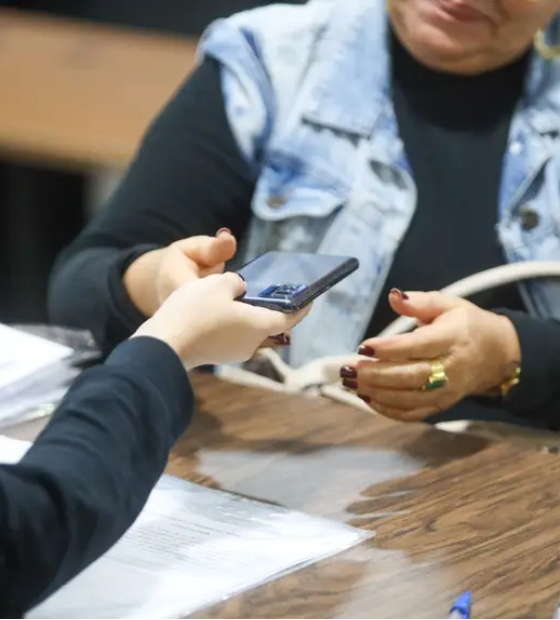 Operação da Polícia Civil devolve 200 celulares recuperados aos donos, no Pará