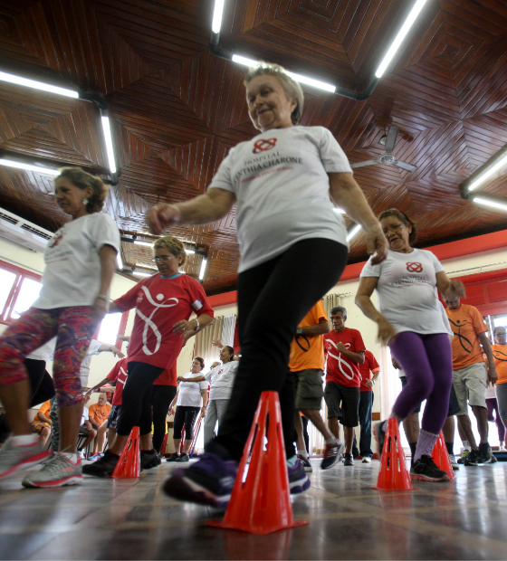 Itaú Viver Mais lança edital para projetos voltados para o envelhecimento saudável