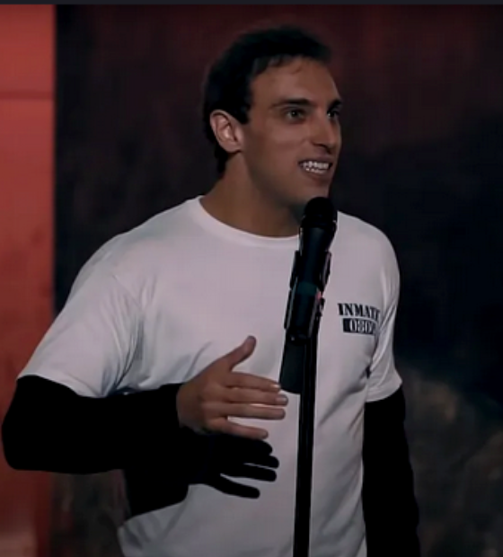 Léo Lins é condenado a oito anos de prisão por publicar conteúdo preconceituoso e discriminatório contra minorias