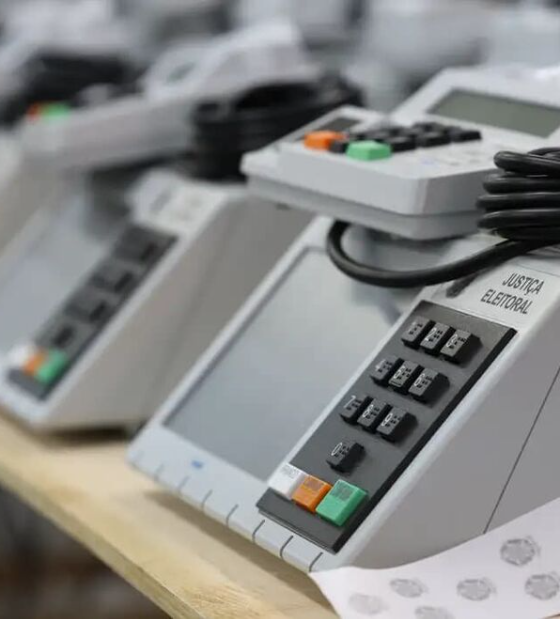 Pesquisa Datafolha mostra que 57% se dizem a favor de permitir reeleição