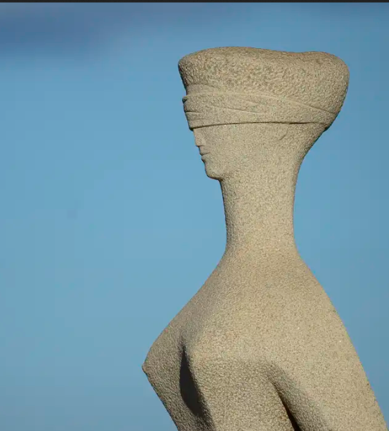  Moraes marca depoimentos no STF do 'núcleo 2' da trama golpista com Carlos e Eduardo Bolsonaro