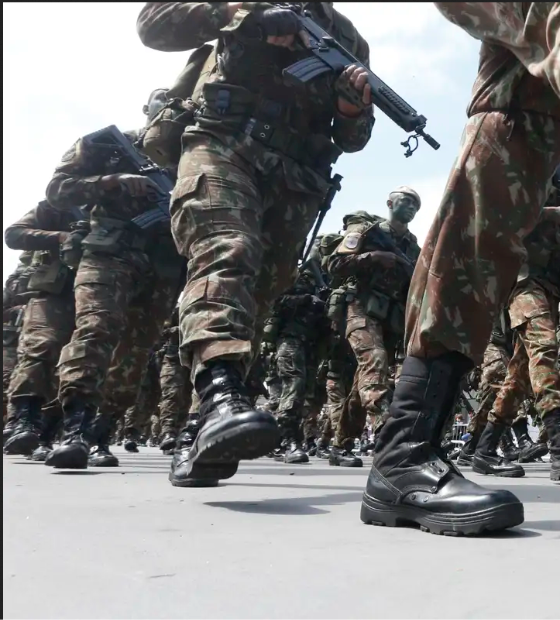  Ministro da Defesa critica orçamento das Forças Armadas no País e volta a pleitear mais verbas