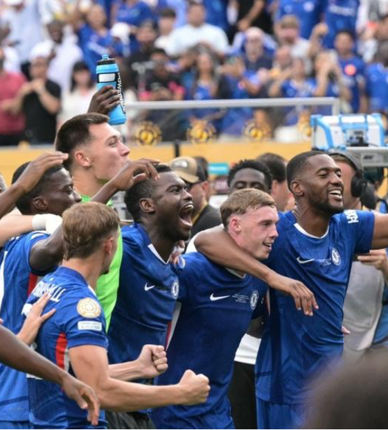 Chelsea dá show, derruba favorito PSG com direito a 'olé' e é campeão do Mundial de Clubes