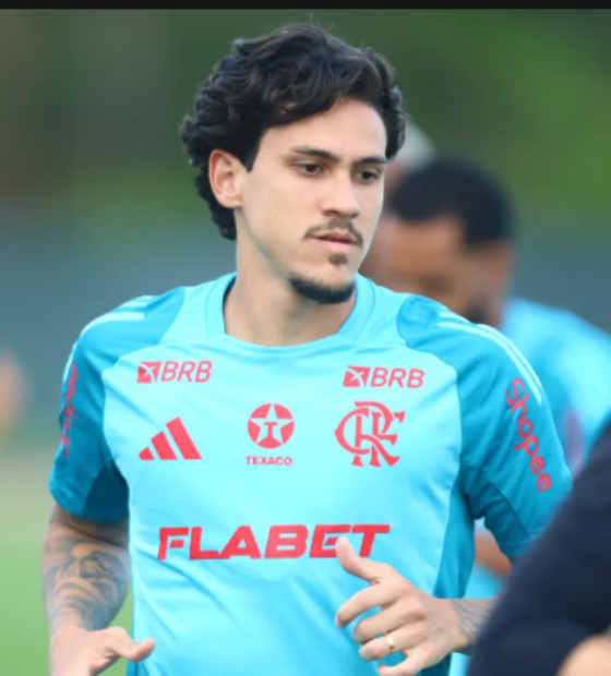 Pedro não se desculpa, mas explica atitudes ao elenco do Flamengo