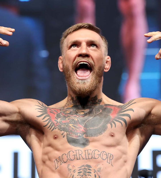 Azealia Banks acusa Conor McGregor de assédio e envio de imagens íntimas sem consentimento