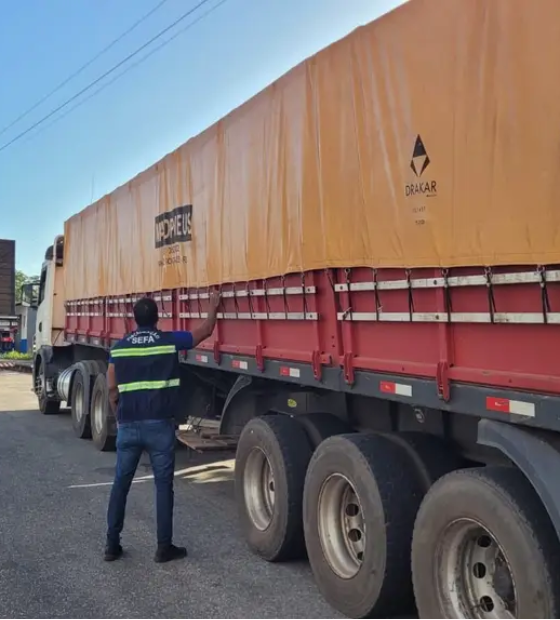 Sefa apreende mais de 27 toneladas de farinha de mandioca em Cachoeira do Piriá