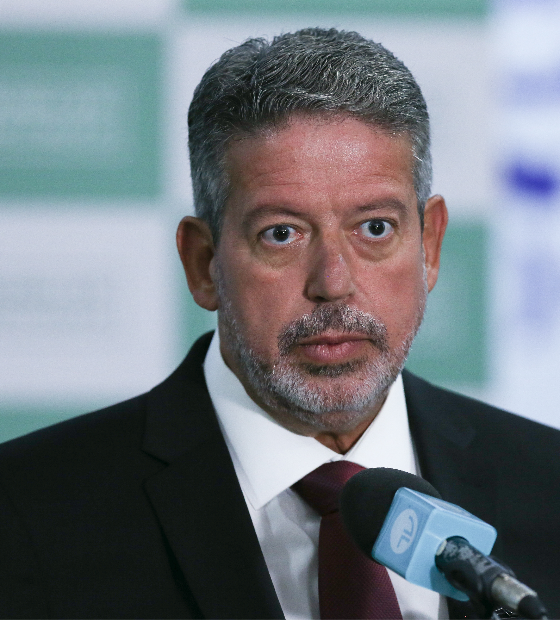 Isenção do IR: relatório de Arthur Lira é aprovado em comissão da Câmara