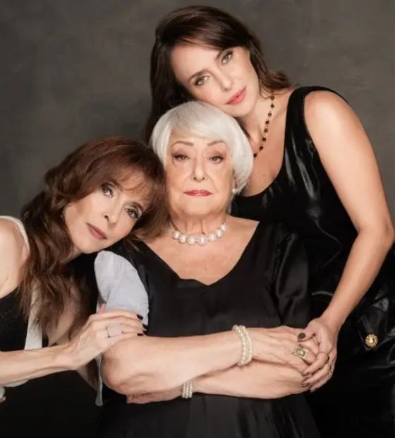 Espetáculo 'Três mulheres Altas' é atração no Teatro Margarida Schivasappa