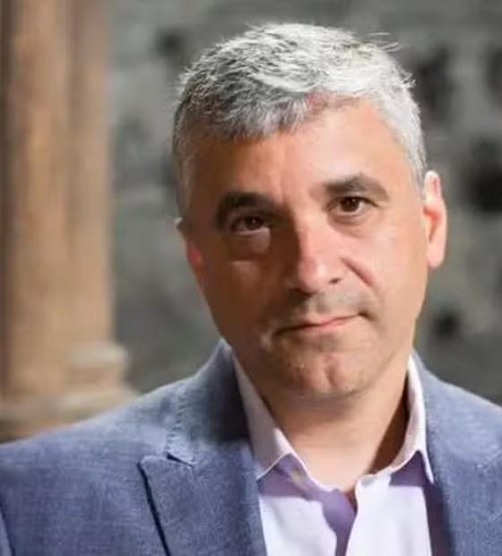 STF reposta entrevista em que escritor diz que Brasil é mais democrático que EUA