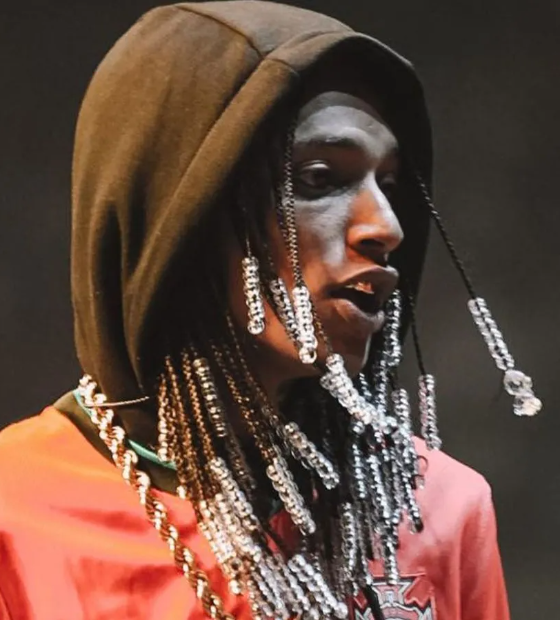 Rapper Oruam vira réu por tentativa de homicídio contra policiais civis no Rio de Janeiro