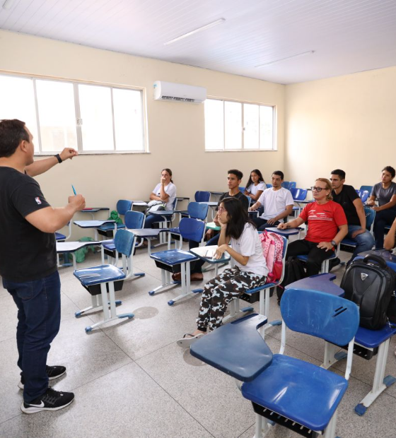 Cerca de 300 mil alunos da rede estadual no interior voltam às aulas nesta quinta, 31