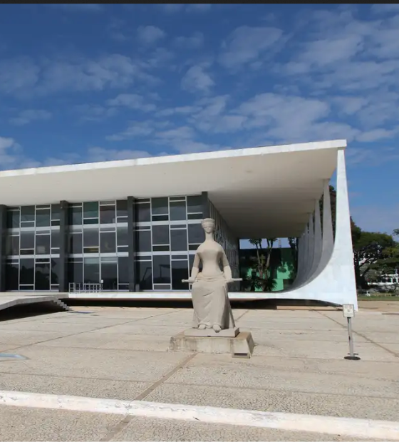  STF retoma sessões após recesso e fará defesa de Moraes 