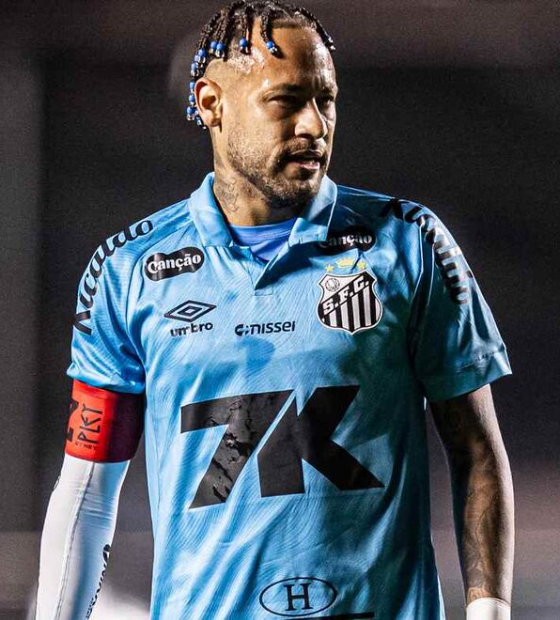 Neymar detona gramado do Allianz: 'Impossível de jogar. Gramado incomoda qualquer jogador'