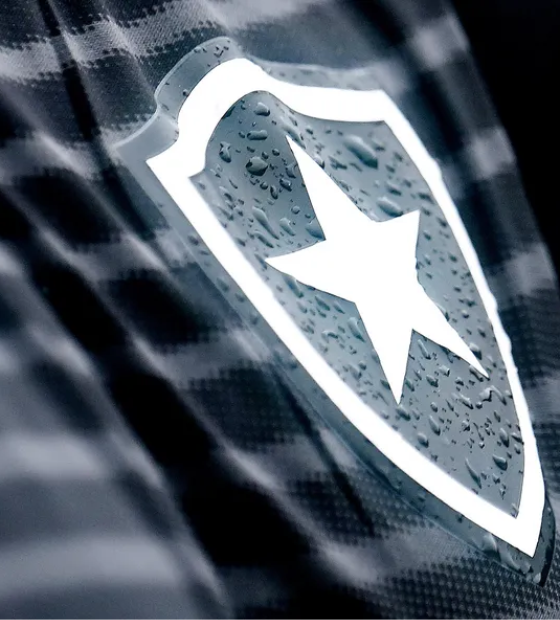 Botafogo é indicado a melhor clube do ano ao lado de Barcelona, Chelsea, PSG e Liverpool