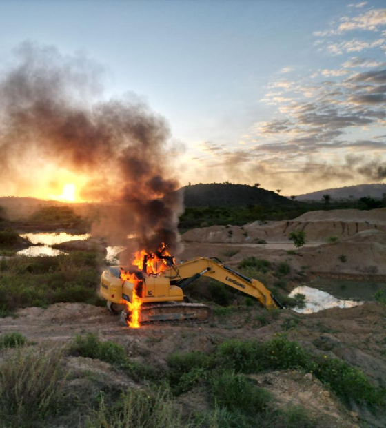 Polícia Federal e Ibama fecham seis garimpos ao redor de terra indígena no Pará