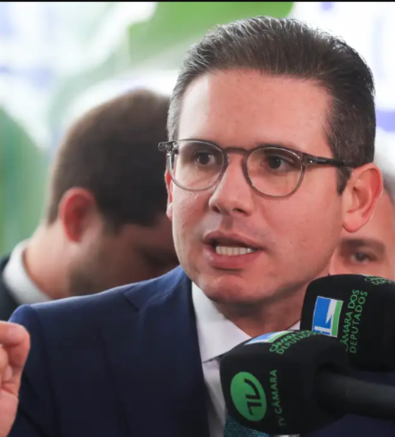 Motta envia pedido de afastamento de 15 deputados após motim na Câmara